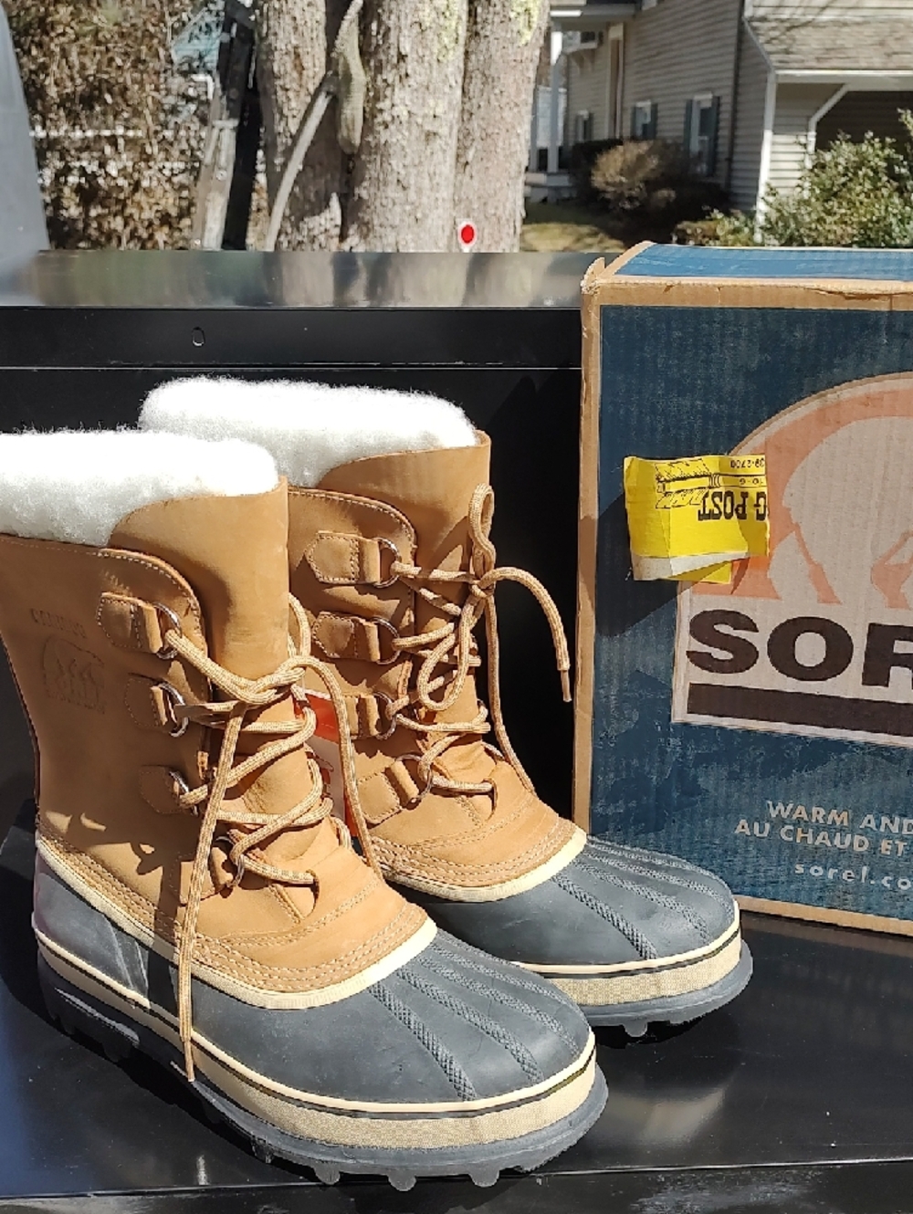 Sorel Women's Caribou Winter Lace-Up Waterproof Boots